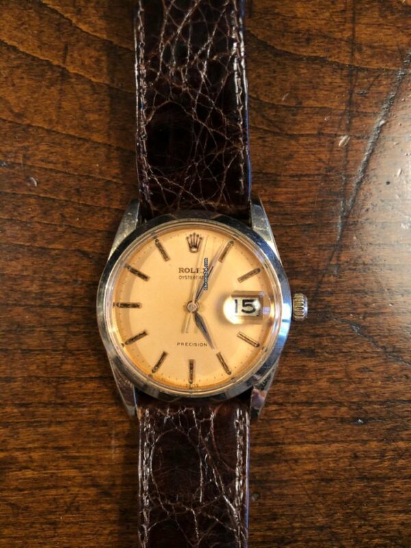 A melhor réplica de precisão Rolex Oyster acaba de ser reparada com pulseira e fecho Rolex